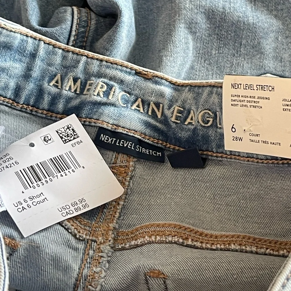 American Eagle nwt damaged return distressed super high rise jegging